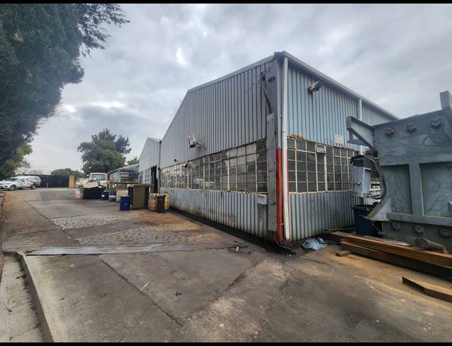 1,108M² WAREHOUSE TO LET IN WADEVILLE
